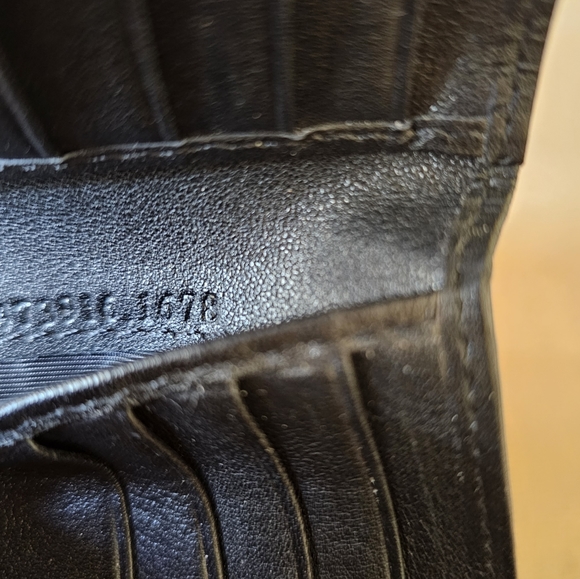 Gucci Leather Black Wallet - Picture 6 of 15